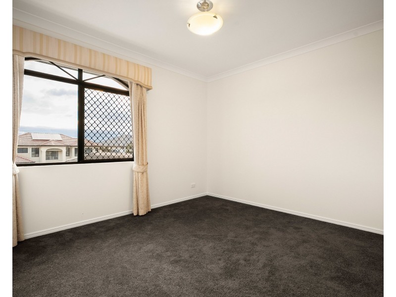 87 The Parkway, Stretton QLD 4116