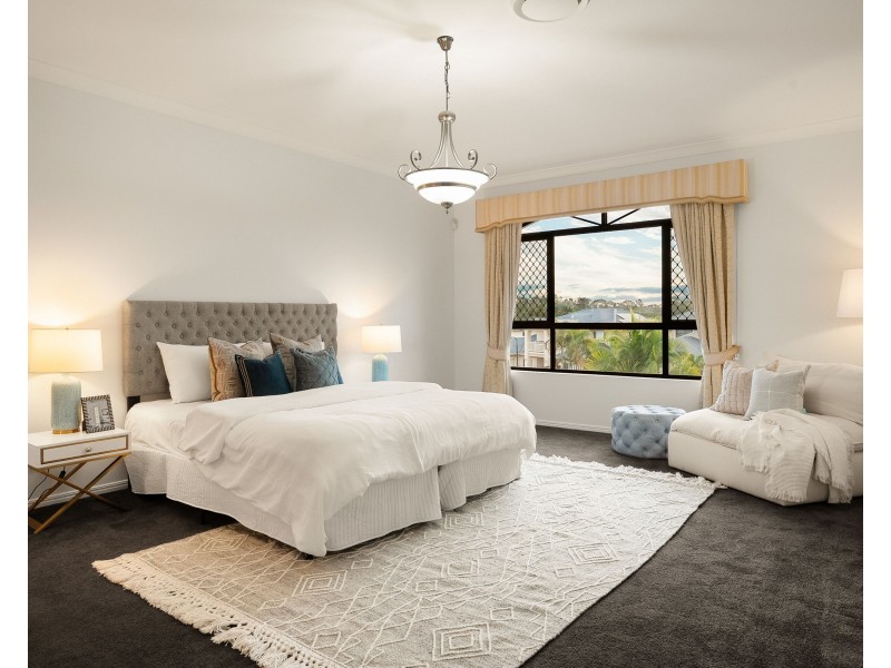 87 The Parkway, Stretton QLD 4116