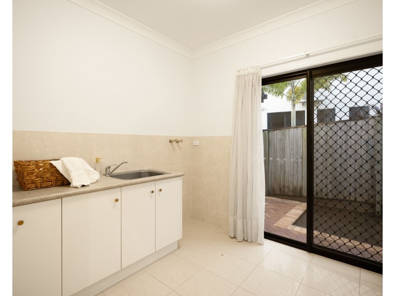 87 The Parkway, Stretton QLD 4116
