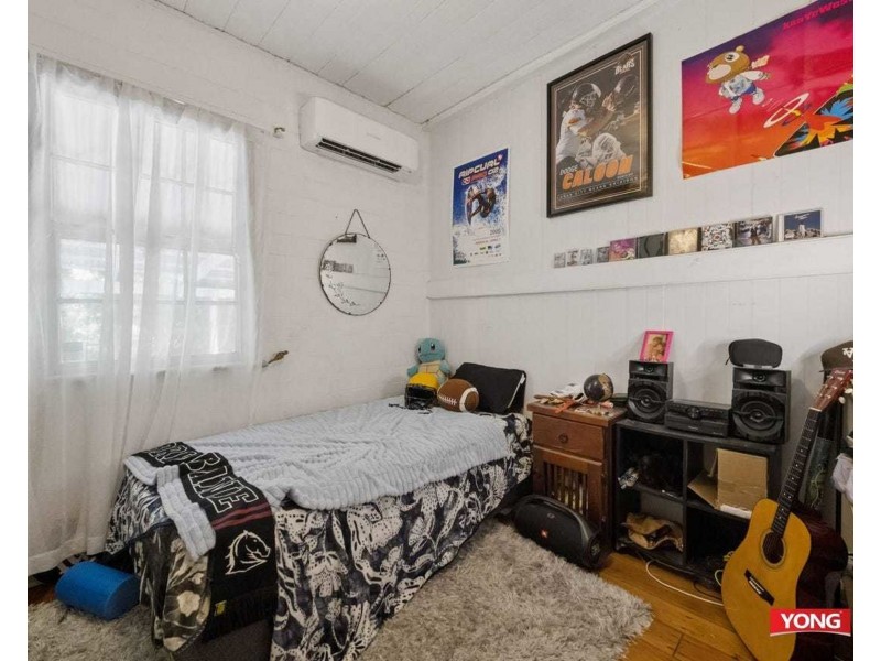 23 Doyle St, Silkstone QLD 4304