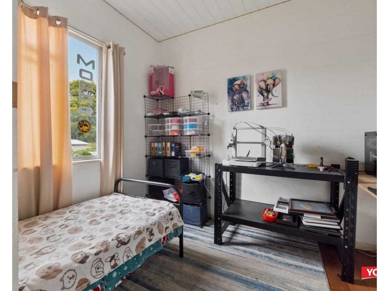 23 Doyle St, Silkstone QLD 4304