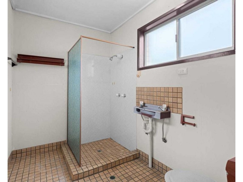 6 Nubara St, Mansfield QLD 4122
