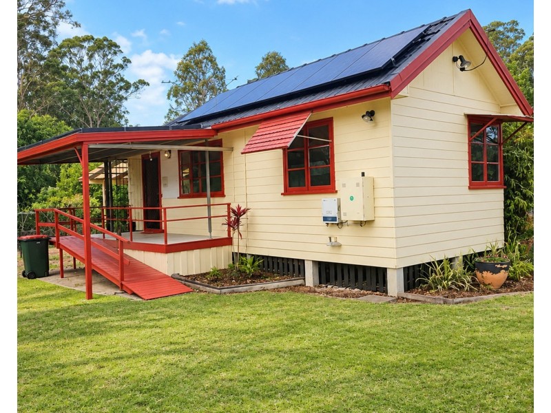 21 Vied Rd, Pallara QLD 4110