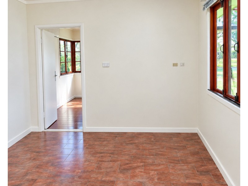21 Vied Rd, Pallara QLD 4110