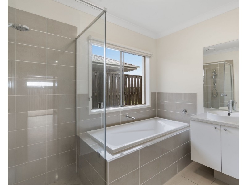 93 Girtin Circuit, Pimpama QLD 4209