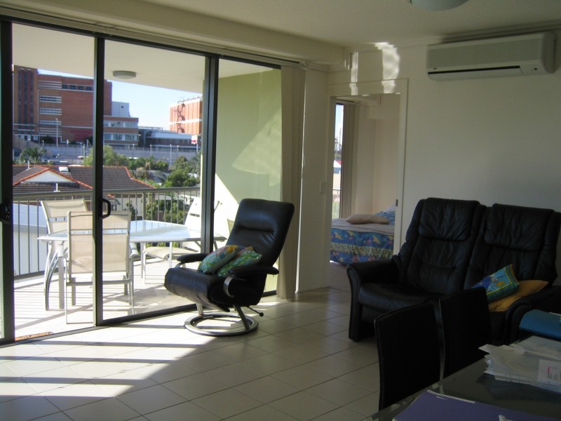1035/18 Manning St, Milton QLD 4064