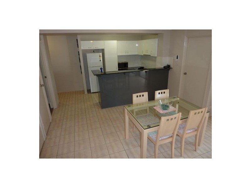 18/4-8 Omeo Street, Macgregor QLD 4109