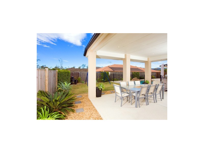 15 Glenelg Pl, Parkinson QLD 4115