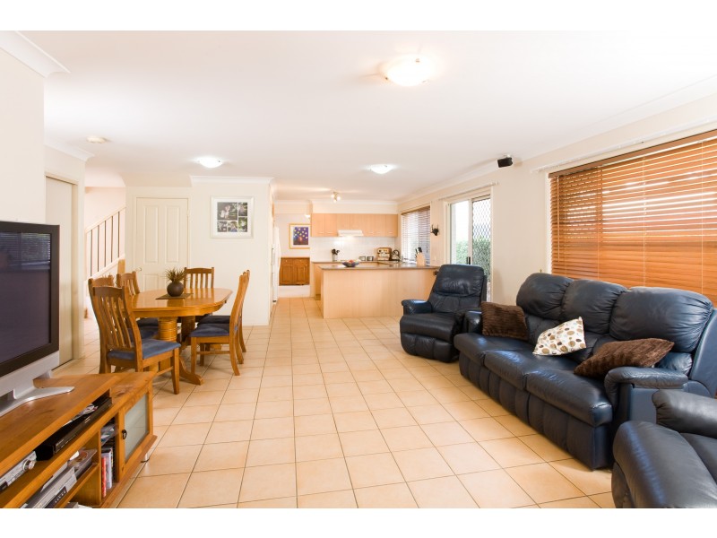 30 Lexington Pl, Sunnybank Hills QLD 4109