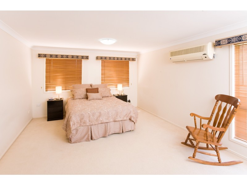 30 Lexington Pl, Sunnybank Hills QLD 4109