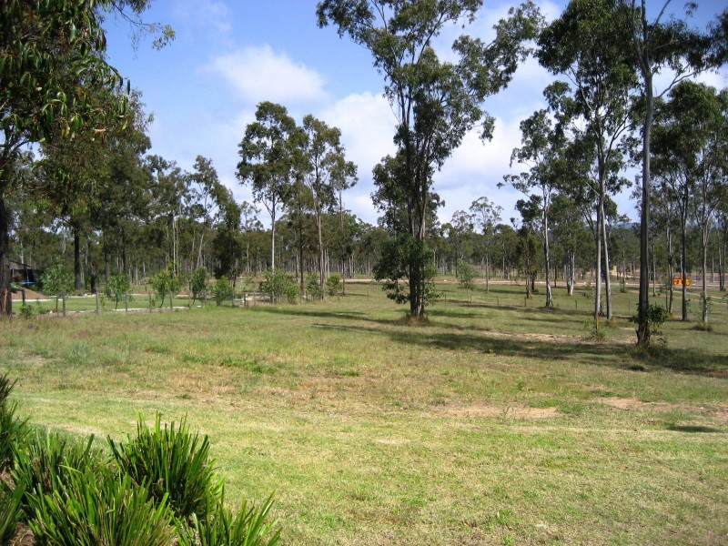 42 Blue Crane Ct, New Beith QLD 4124