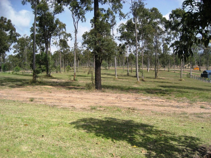 42 Blue Crane Ct, New Beith QLD 4124