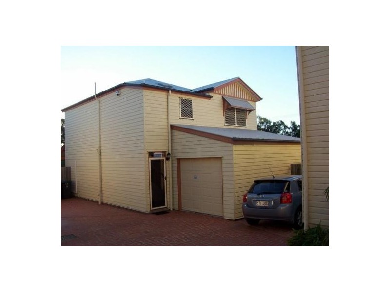 1/5 Bramston Terrace, Herston QLD 4006
