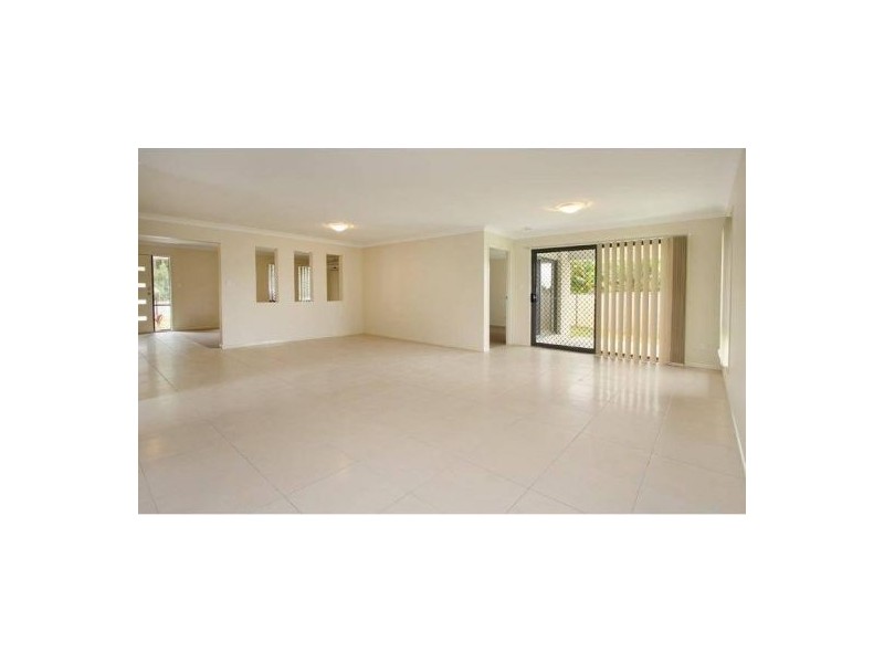 140 Middle Road, Boronia Heights QLD 4124