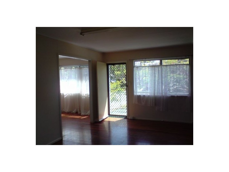 26 Ash Avenue, Woodridge QLD 4114