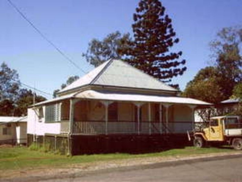 6 Hansells Parade, Riverview QLD 4303