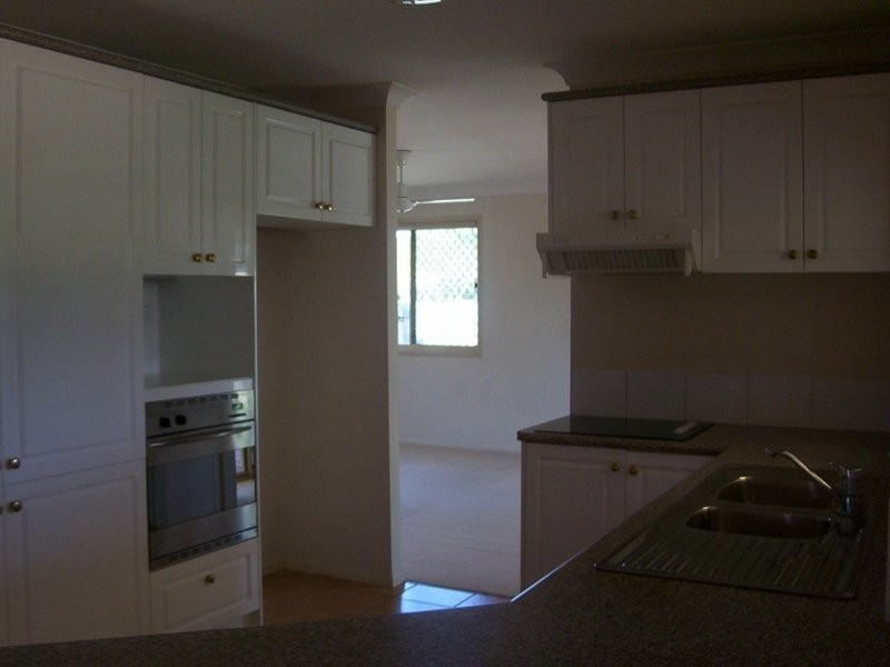 72 Golden Avenue, Calamvale QLD 4116