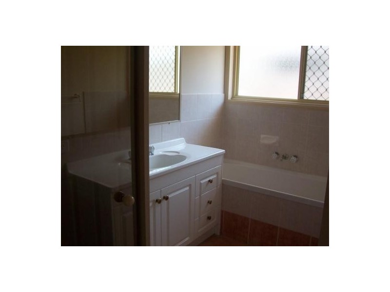 72 Golden Avenue, Calamvale QLD 4116