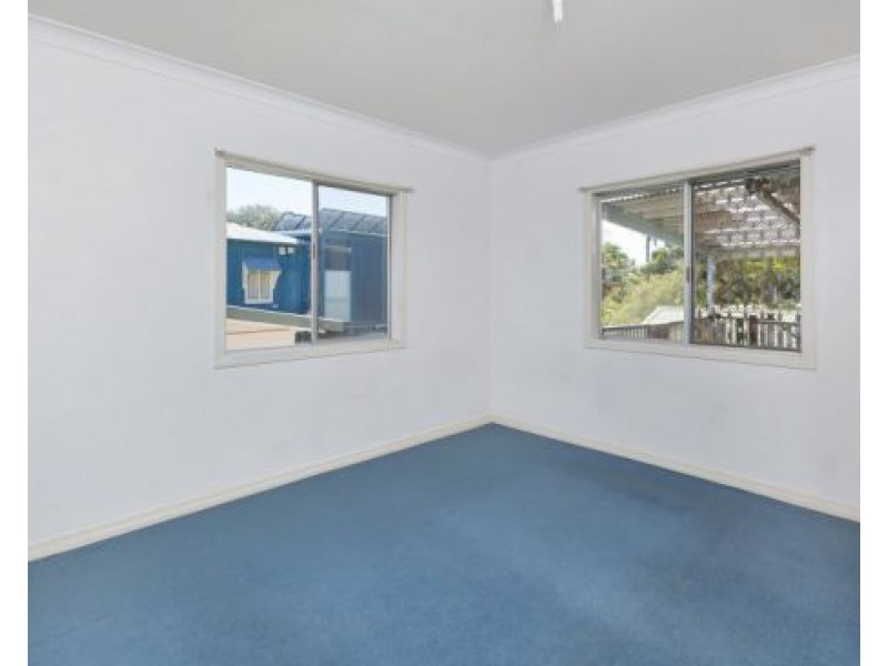 9 Landsdowne Street, Coorparoo QLD 4151