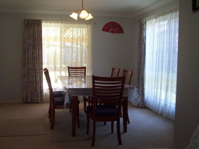 8 Corypha Crescent, Calamvale QLD 4116