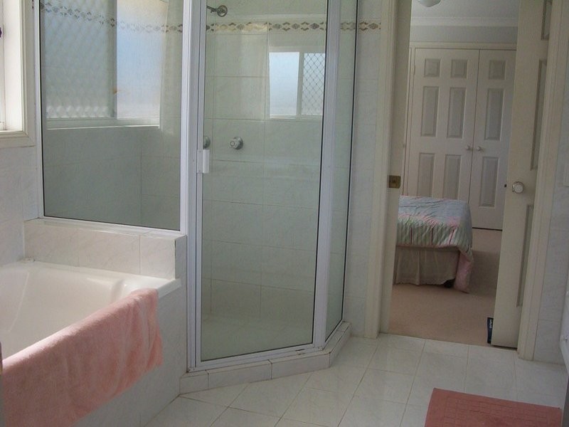 8 Corypha Crescent, Calamvale QLD 4116