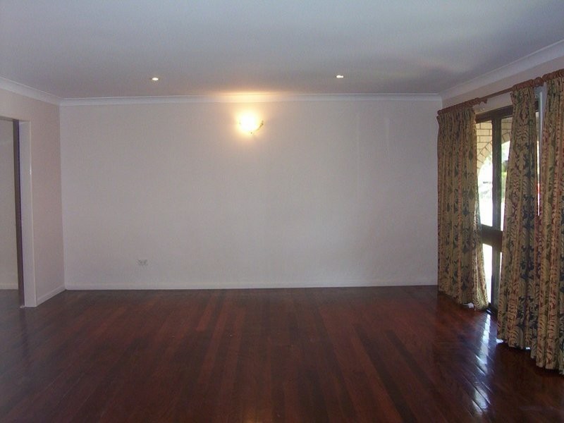 1 Midwood Street, Wishart QLD 4122