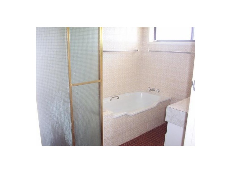 1 Midwood Street, Wishart QLD 4122