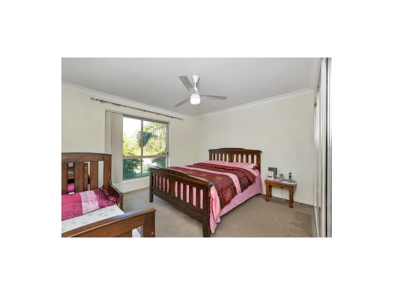 2 Mead Pl, Calamvale QLD 4116