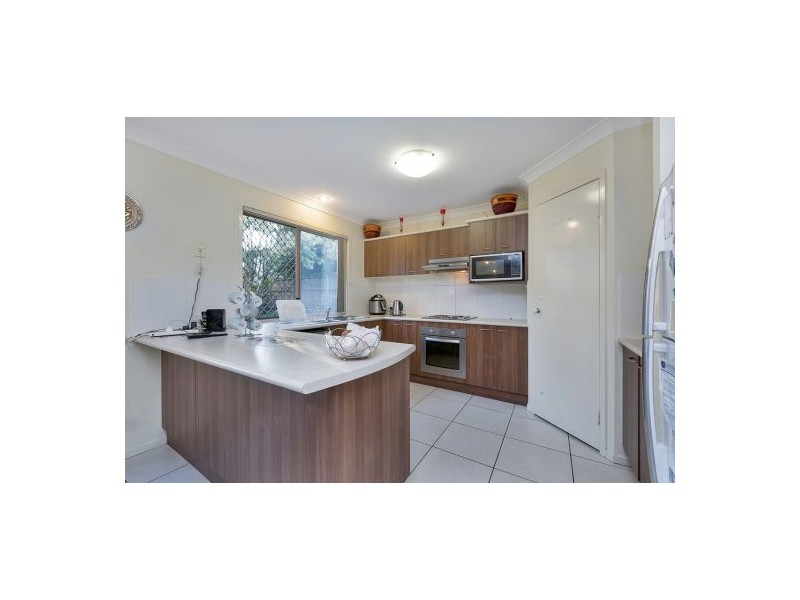 2 Mead Pl, Calamvale QLD 4116