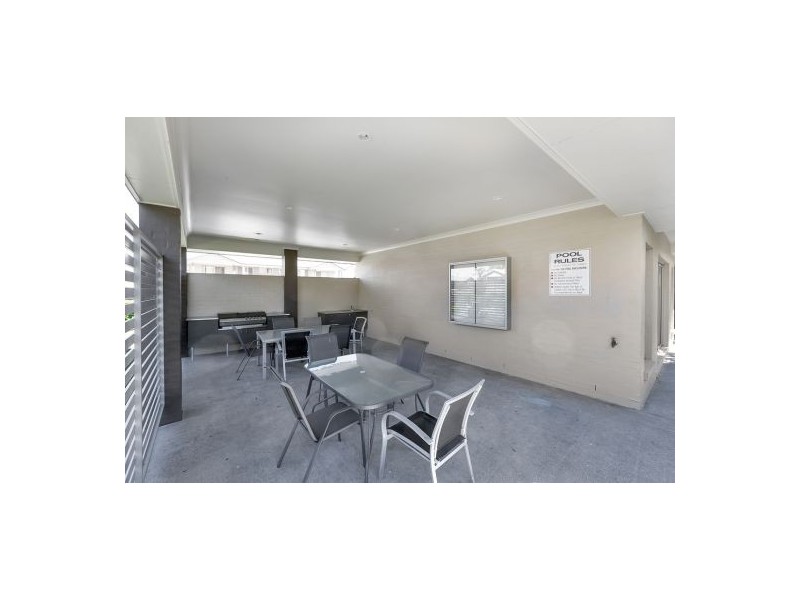 2 Mead Pl, Calamvale QLD 4116