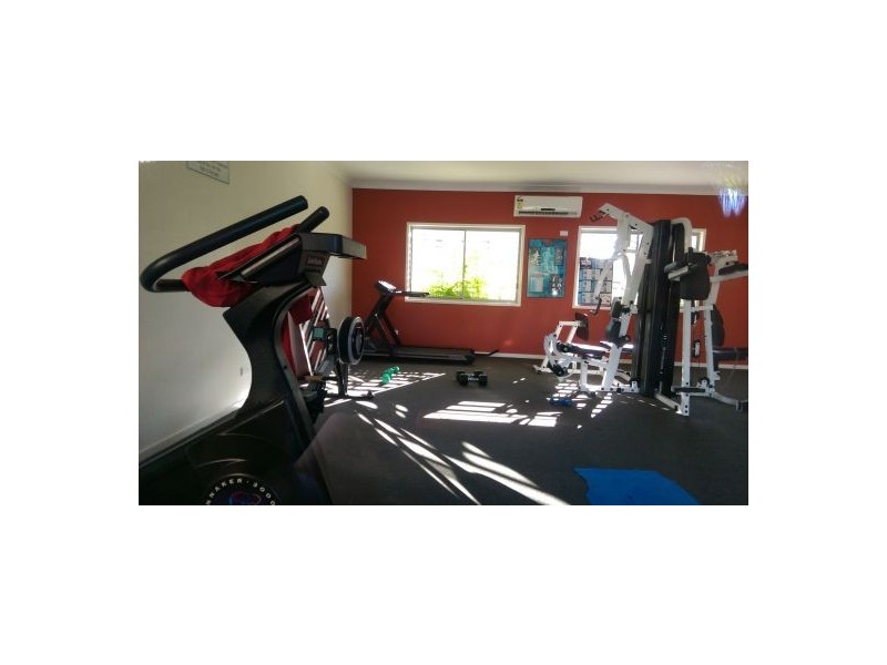 2 Mead Pl, Calamvale QLD 4116