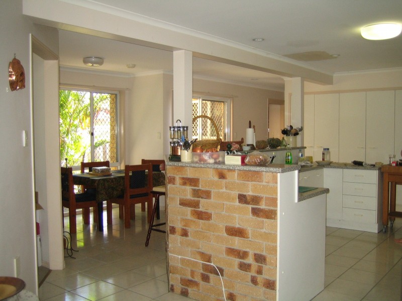 Stretton QLD 4116