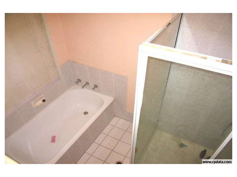 5 Leven Street, Coopers Plains QLD 4108