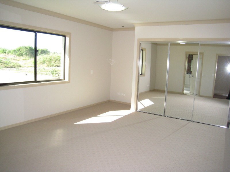 Stretton QLD 4116