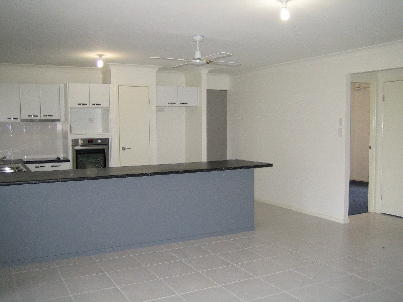Hillcrest QLD 4118