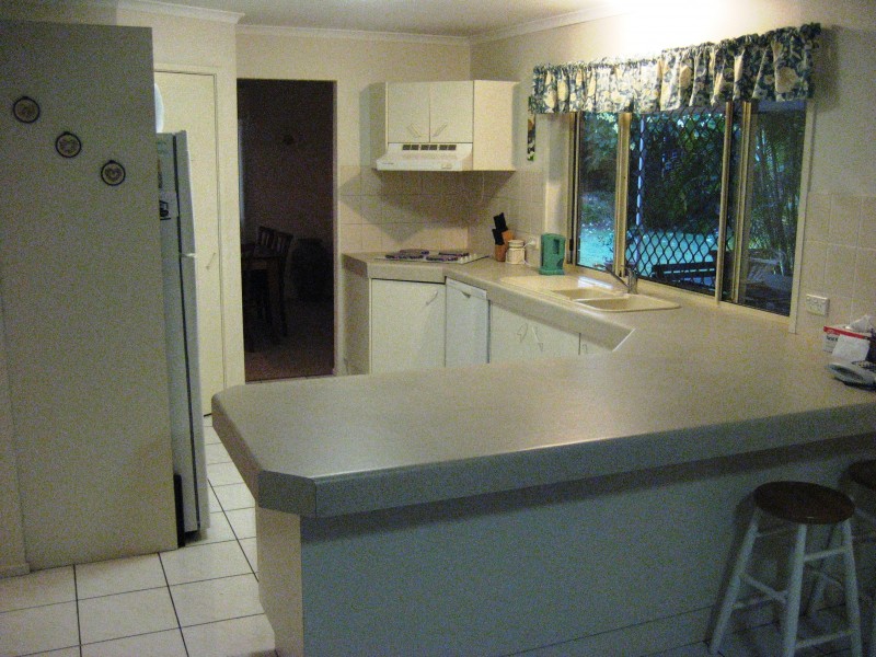 16 Stuart Pl, Eight Mile Plains QLD 4113