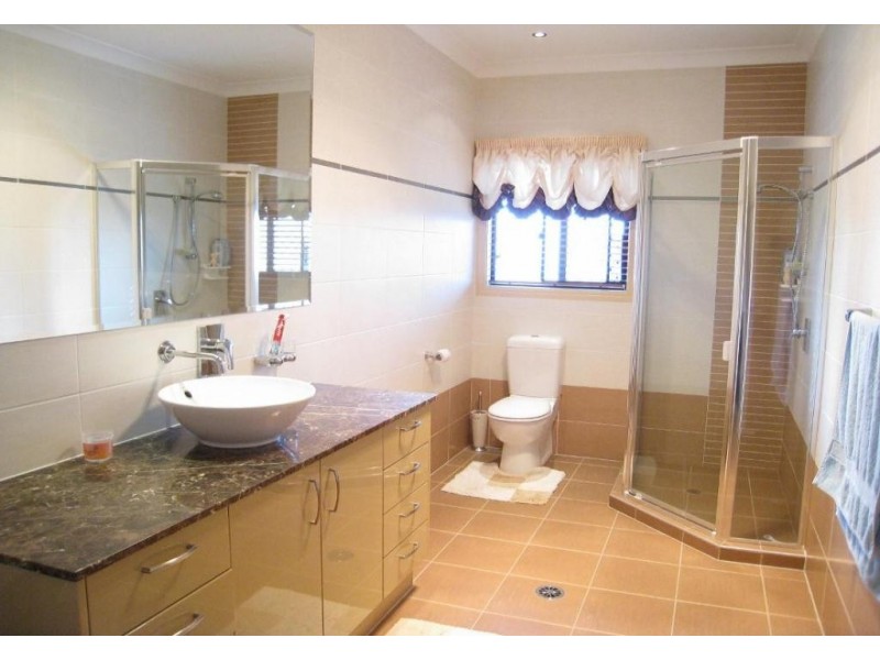 Stretton QLD 4116