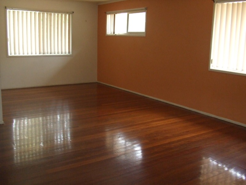 8 Turnmill St, Macgregor QLD 4109