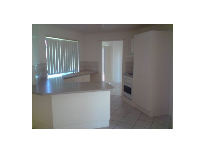 8 Nolan Pl, Calamvale QLD 4116