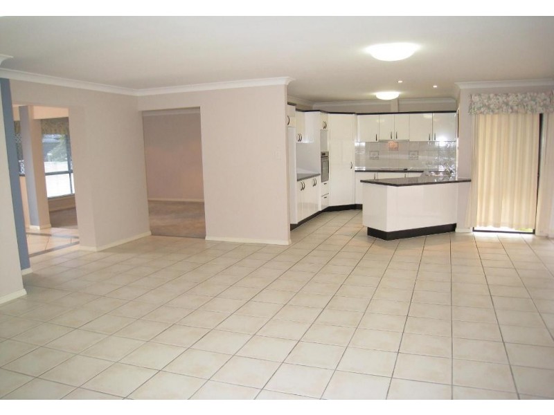 Stretton QLD 4116