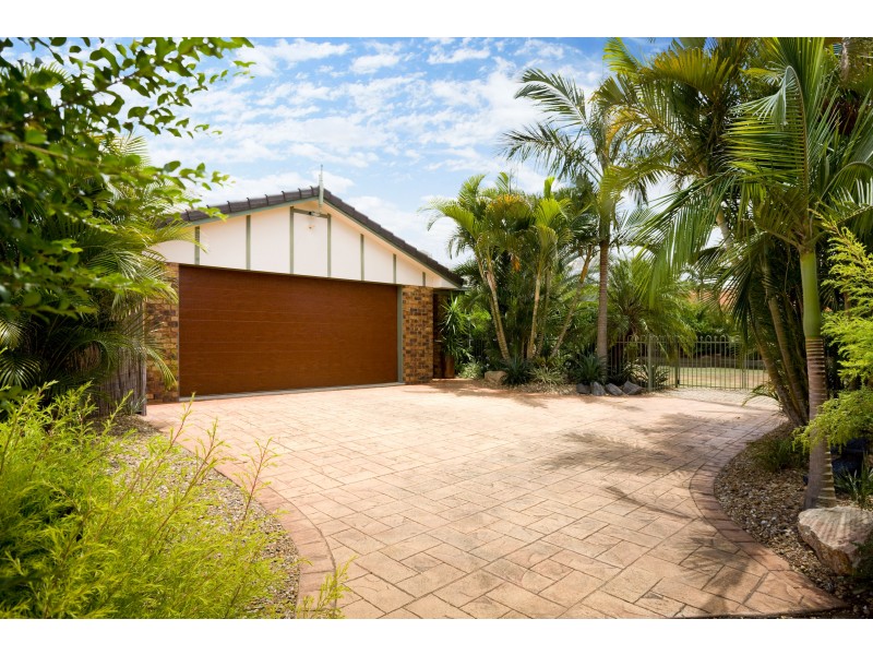 9 Tynon Cl, Parkinson QLD 4115