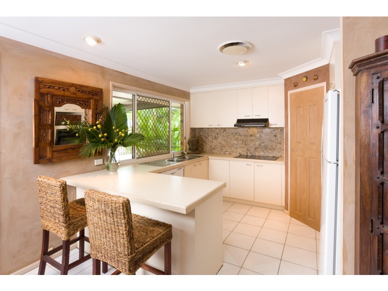 9 Tynon Cl, Parkinson QLD 4115