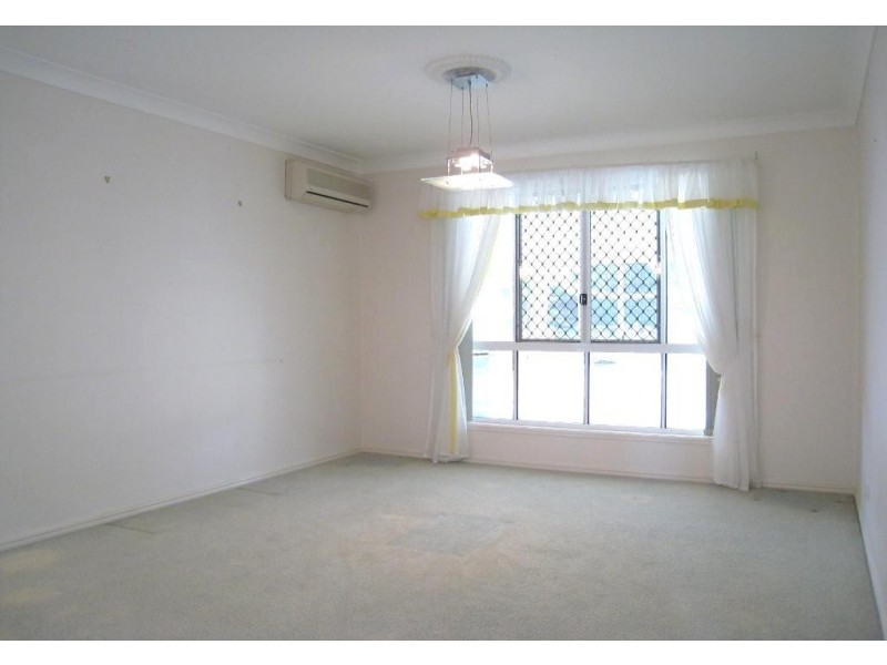 Stretton QLD 4116