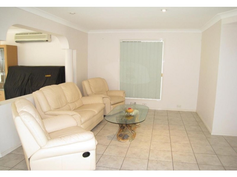 Stretton QLD 4116
