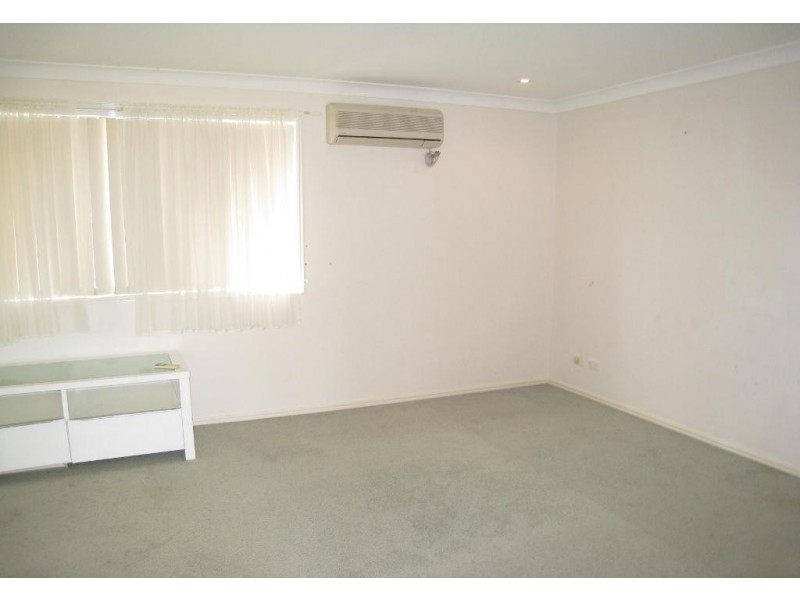 Stretton QLD 4116