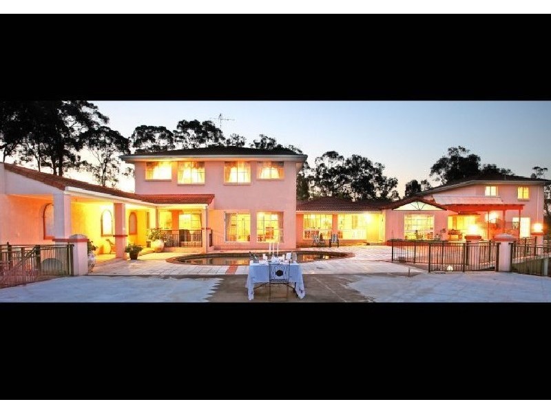 Gaven QLD 4211