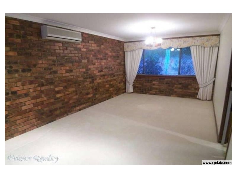 10 Hearnville Street, Robertson QLD 4109