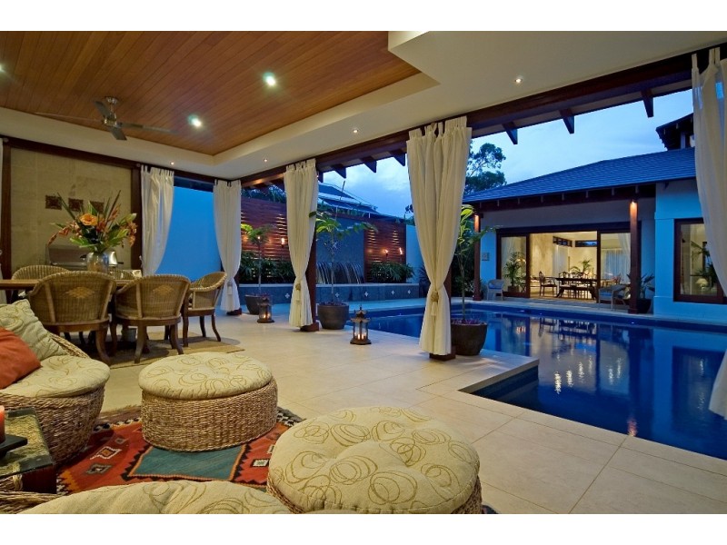 Hope Island QLD 4212