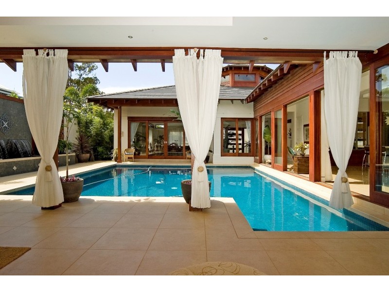 Hope Island QLD 4212