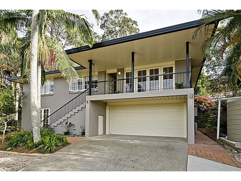 11 Holyoake Drive, Daisy Hill QLD 4127